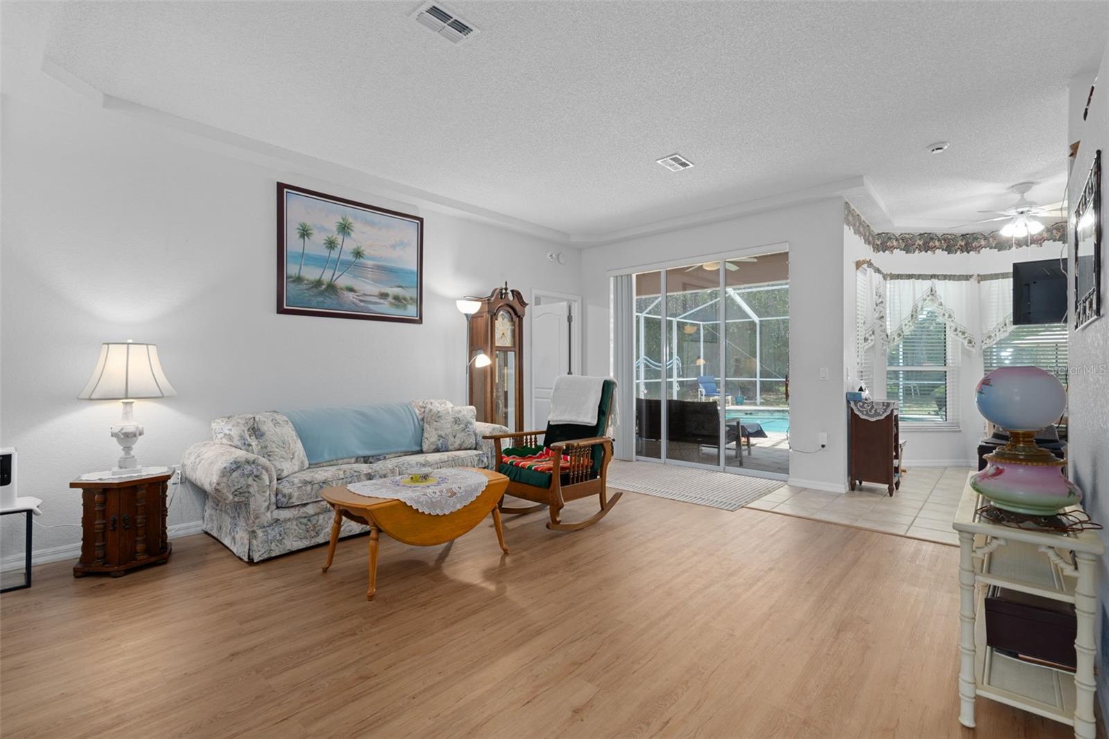 SPRING HILL - Residential