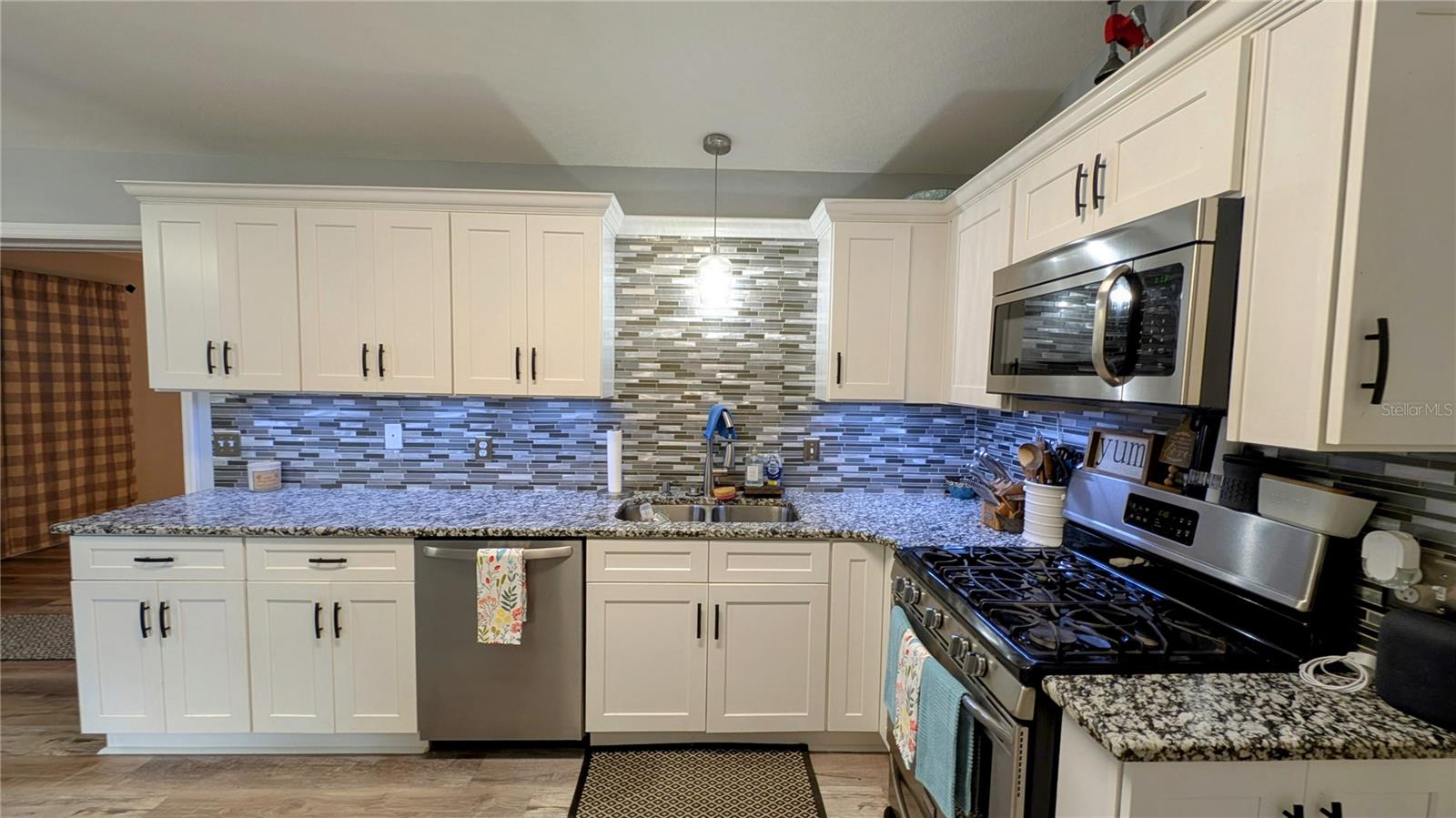 HILLCREST SUB - Residential