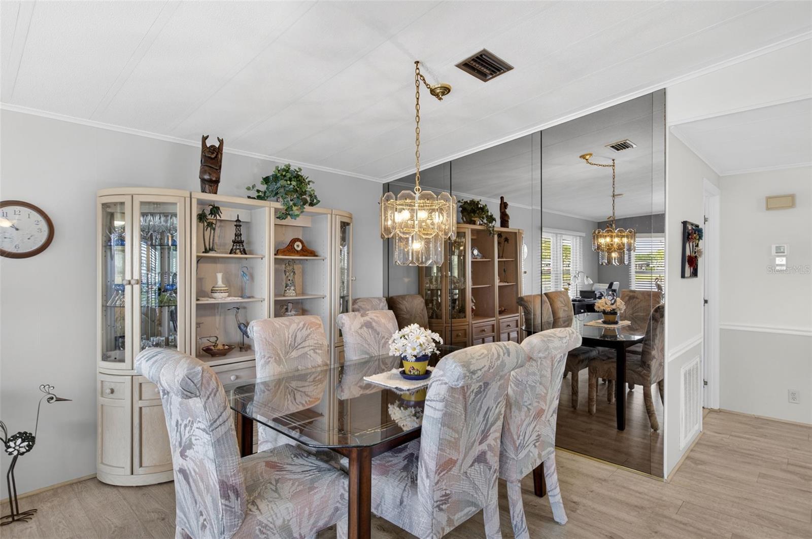 LA CASA MHP CO-OP - Residential