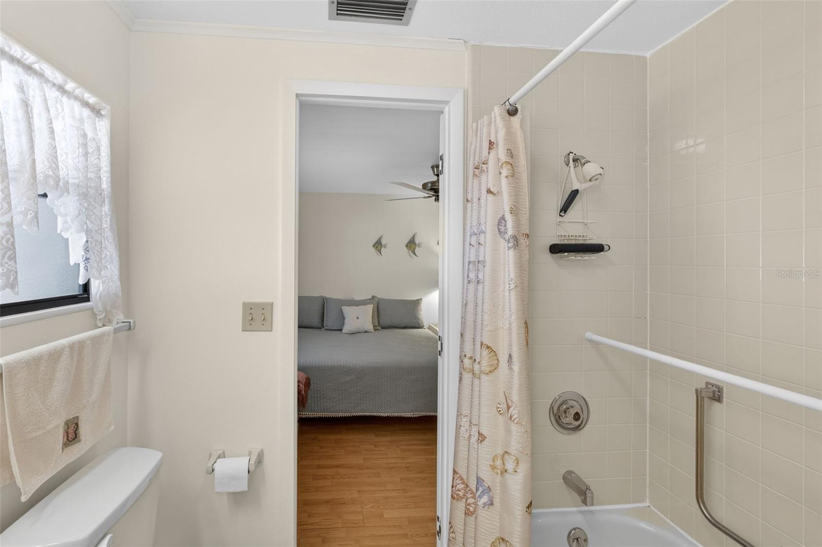 LA CASA MHP CO-OP - Residential