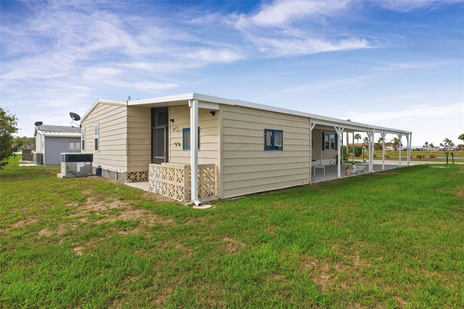 LA CASA MHP CO-OP - Residential