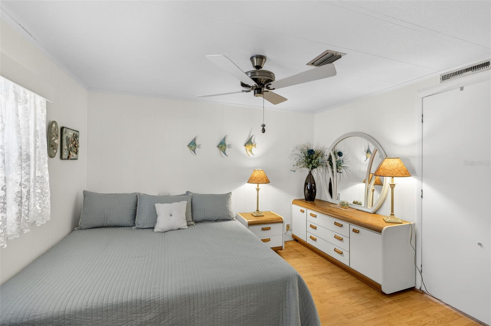 LA CASA MHP CO-OP - Residential