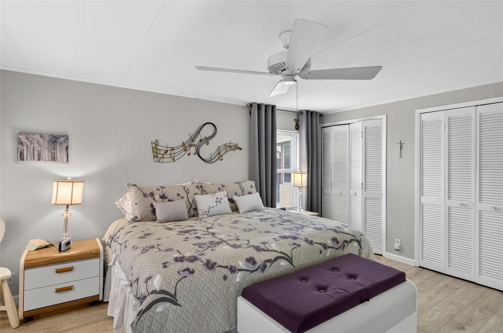 LA CASA MHP CO-OP - Residential