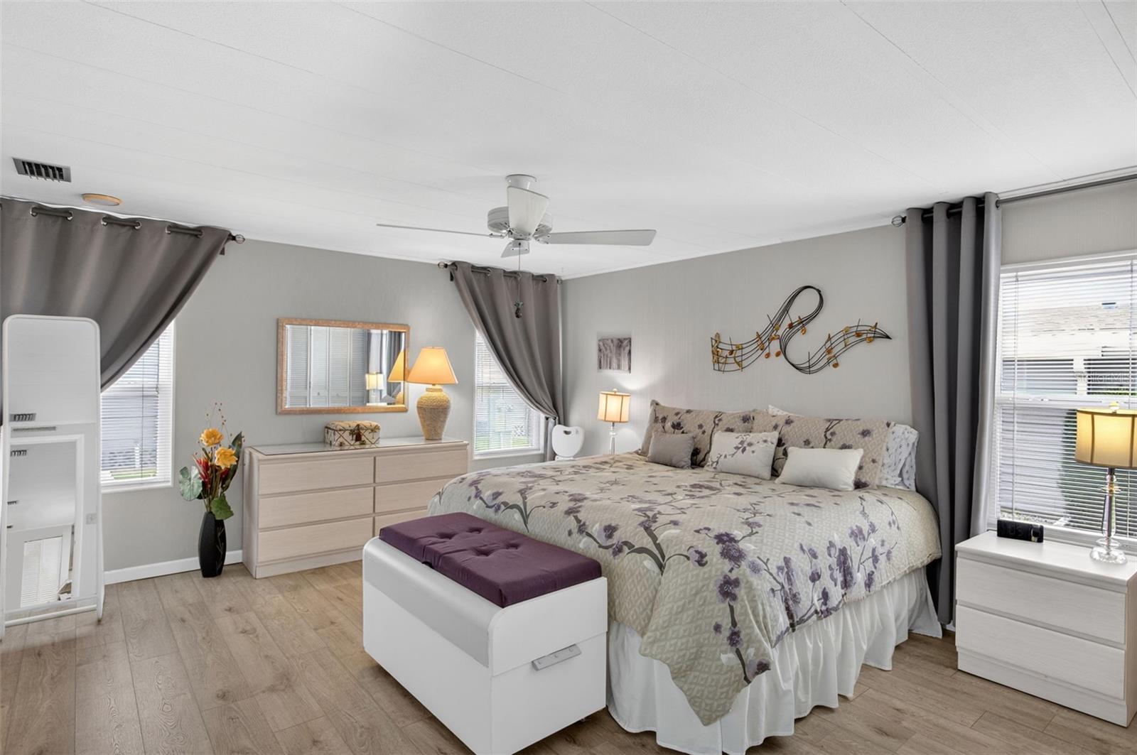 LA CASA MHP CO-OP - Residential