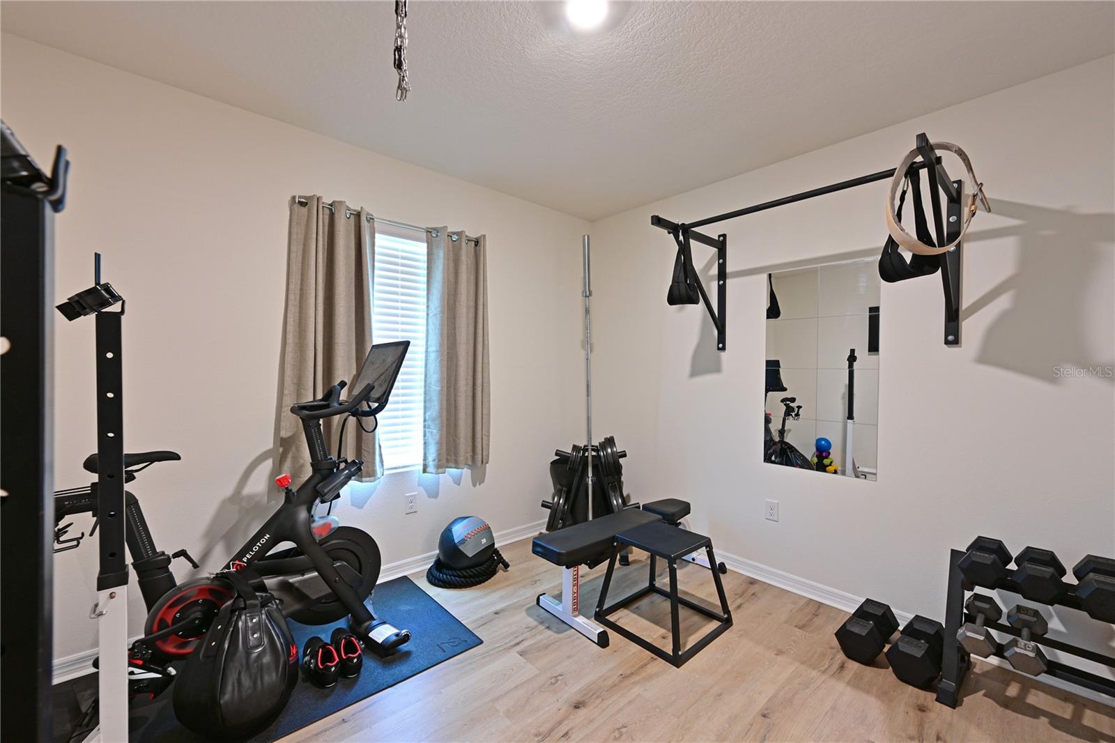 SOUTHERN OAKS - Residential