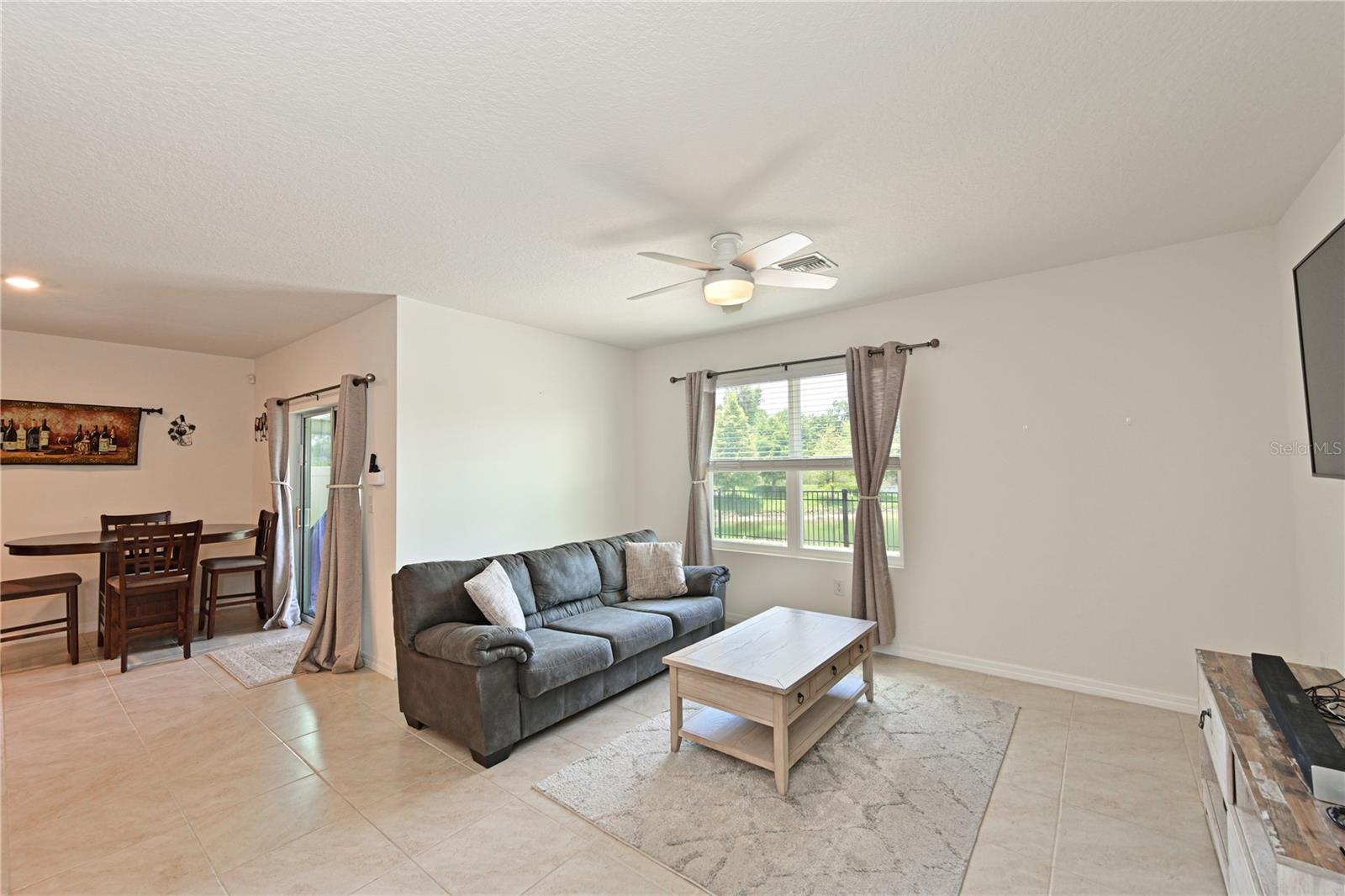 SOUTHERN OAKS - Residential