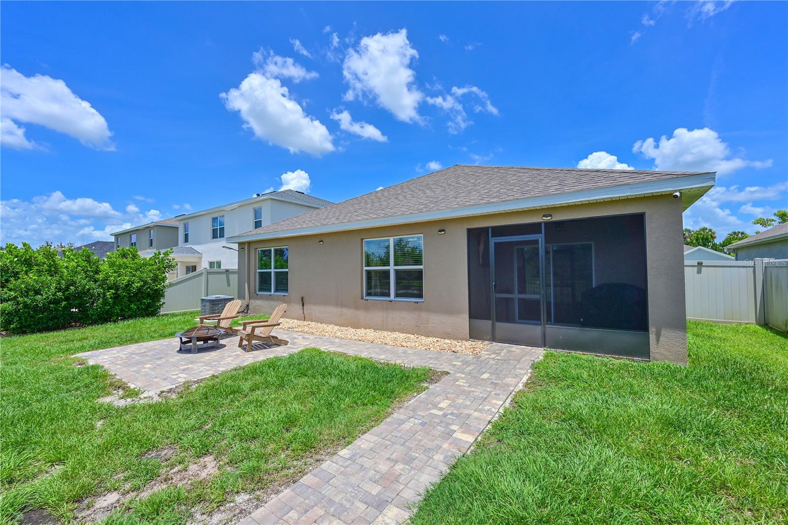 SOUTHERN OAKS - Residential