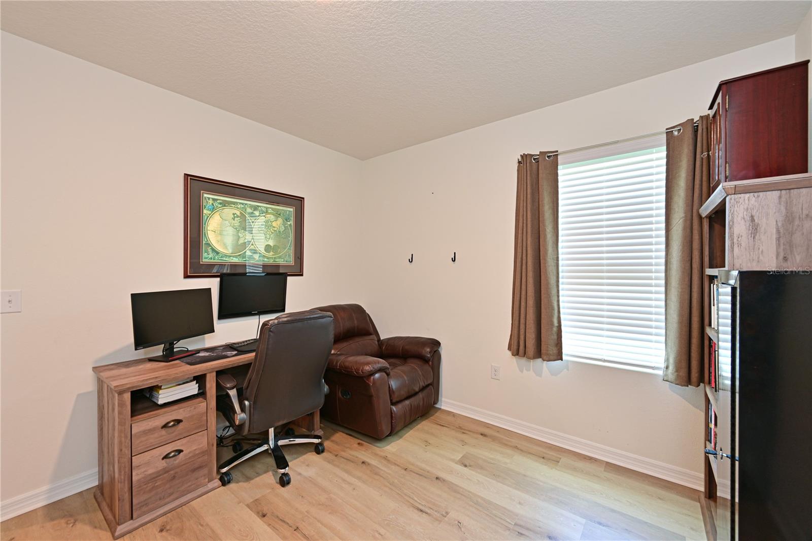 SOUTHERN OAKS - Residential