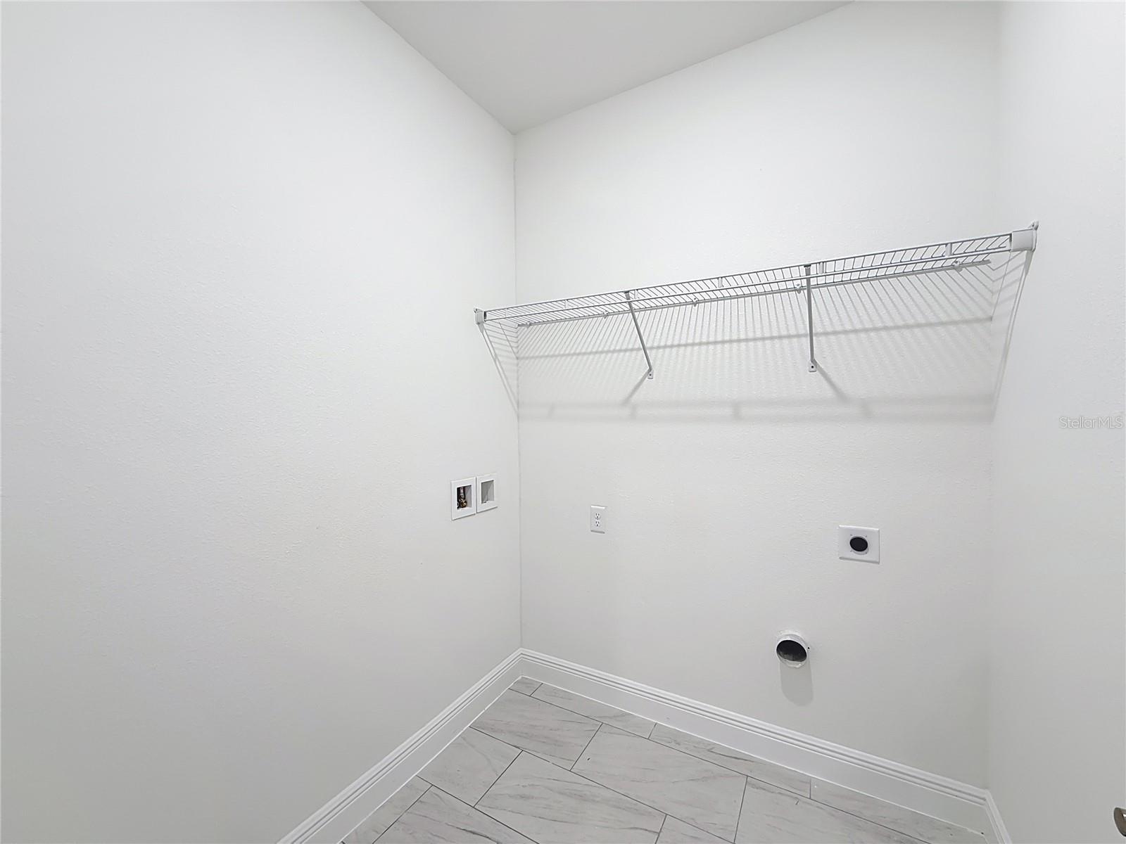 MARION OAKS UN 05 - Residential Lease