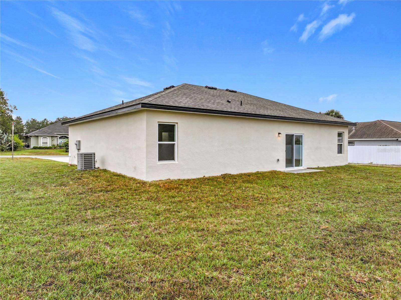 MARION OAKS UN 05 - Residential Lease