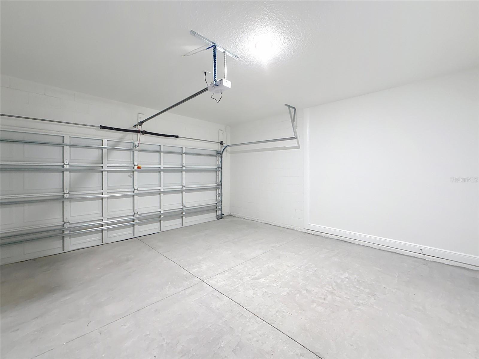 MARION OAKS UN 05 - Residential Lease