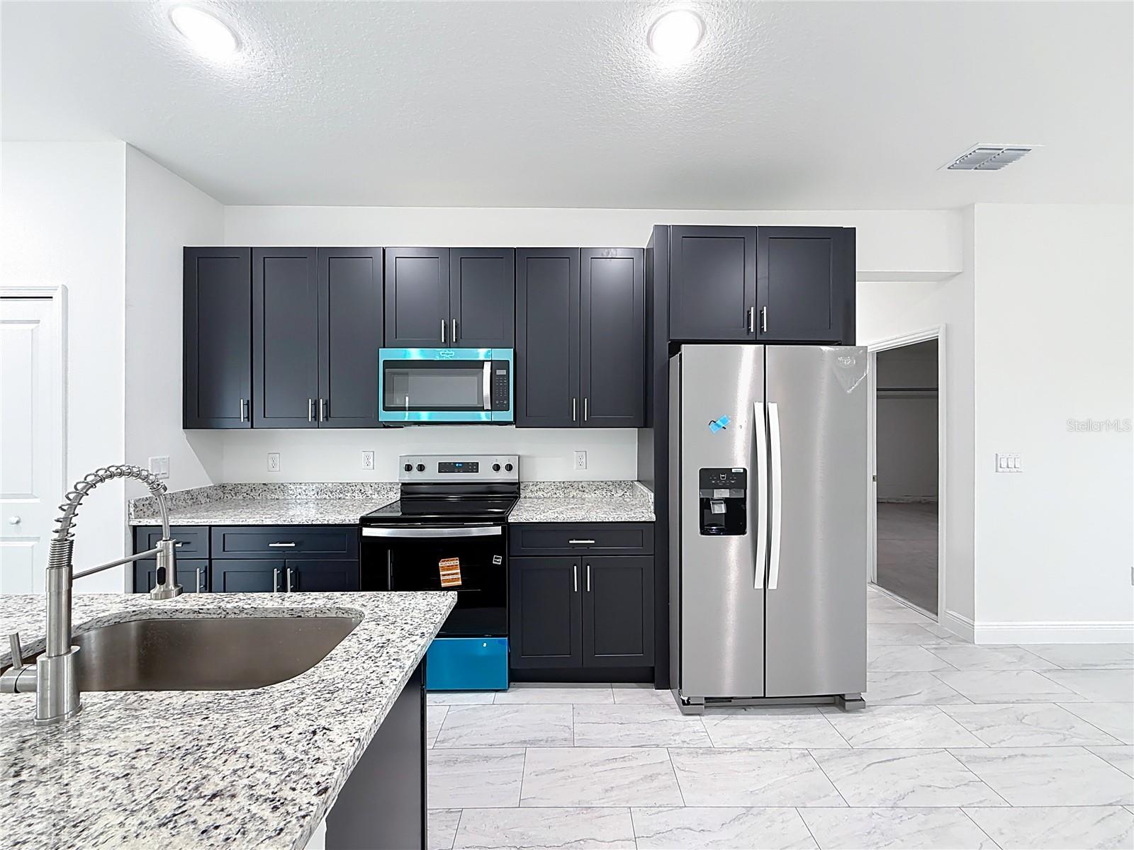 MARION OAKS UN 05 - Residential Lease