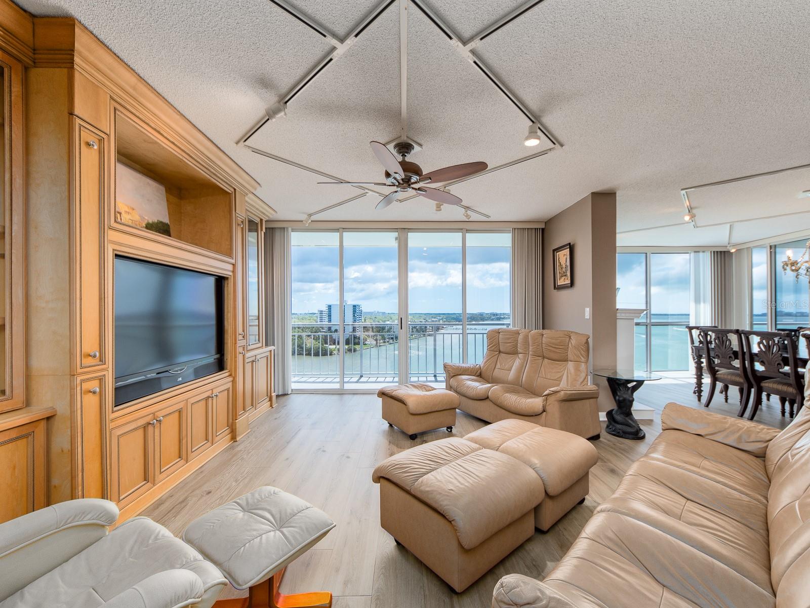 PIERCE 100 CONDO - Residential