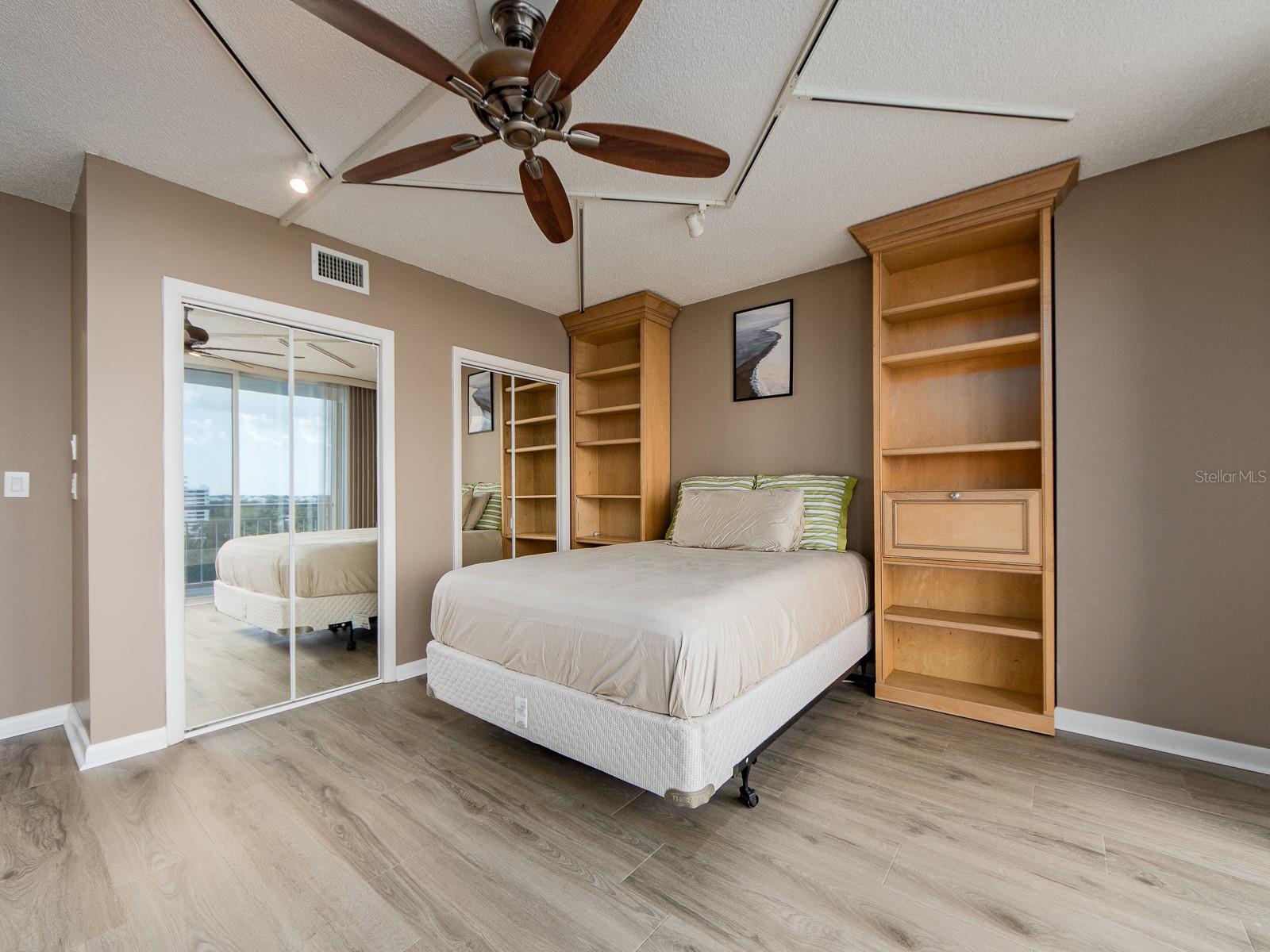 PIERCE 100 CONDO - Residential