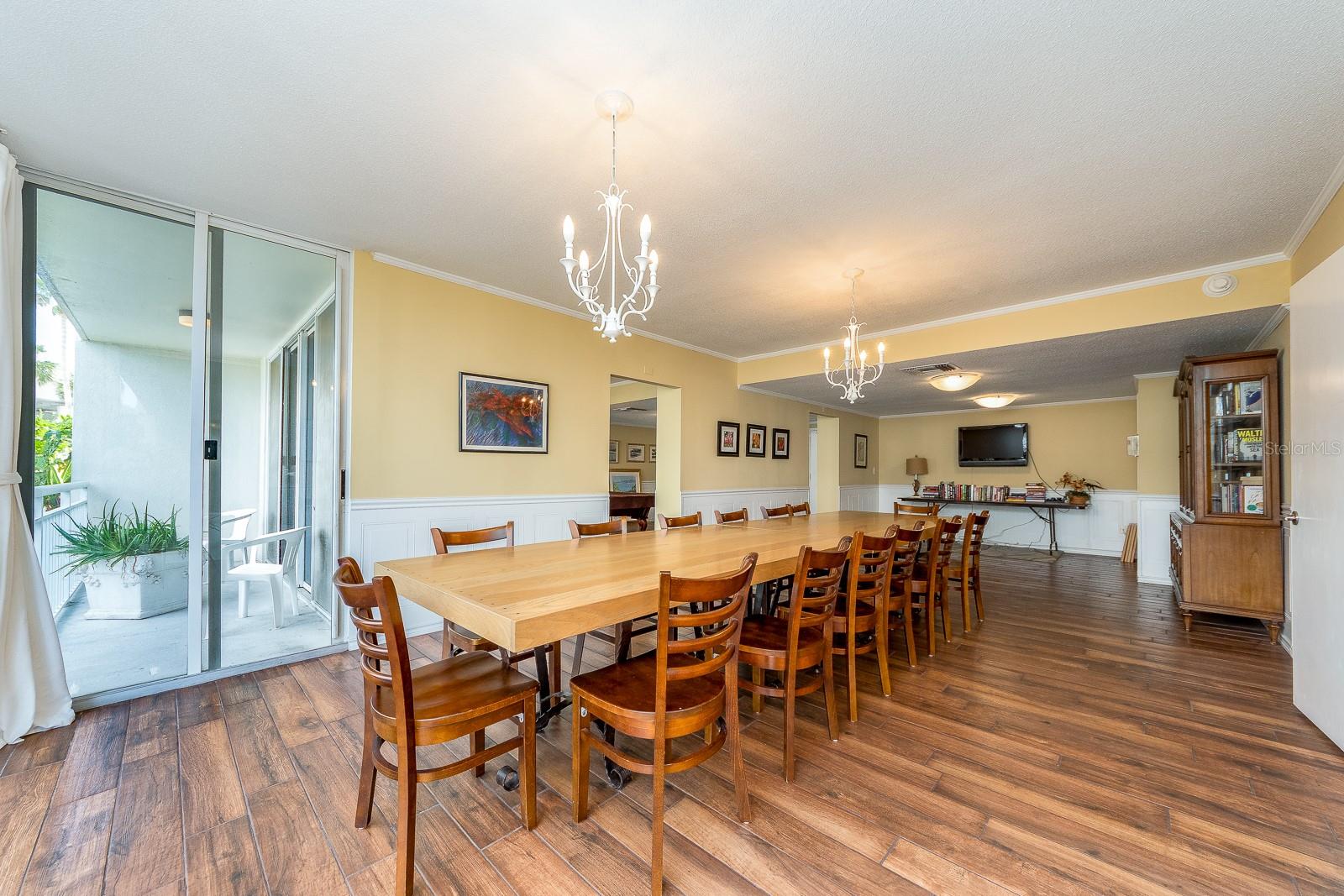 PIERCE 100 CONDO - Residential