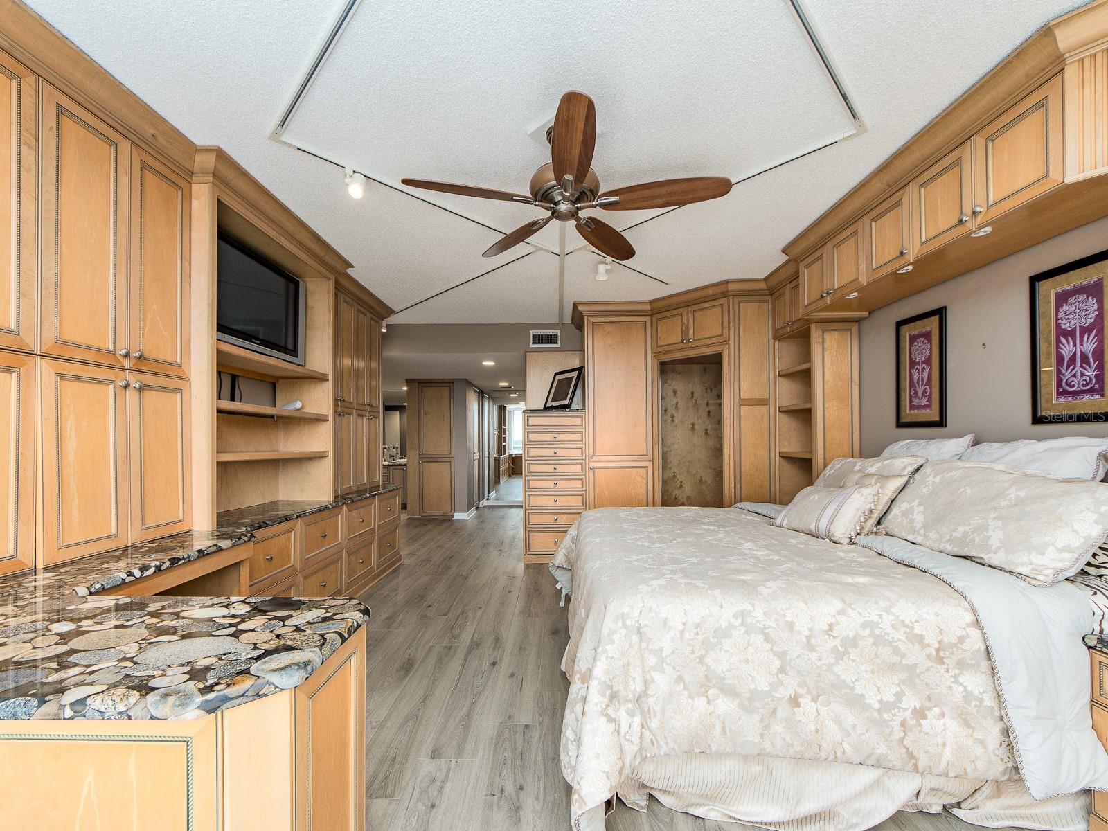 PIERCE 100 CONDO - Residential