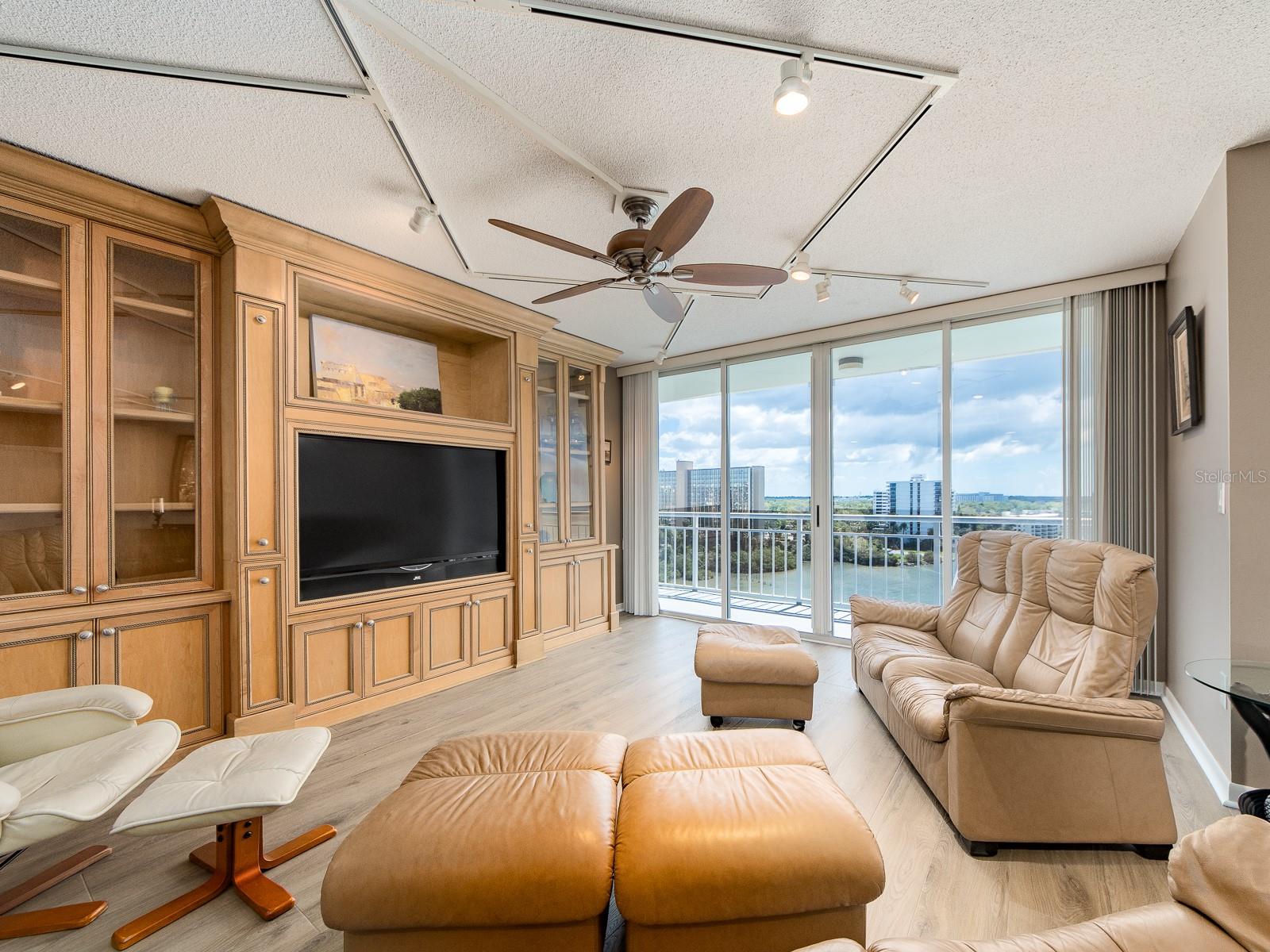 PIERCE 100 CONDO - Residential