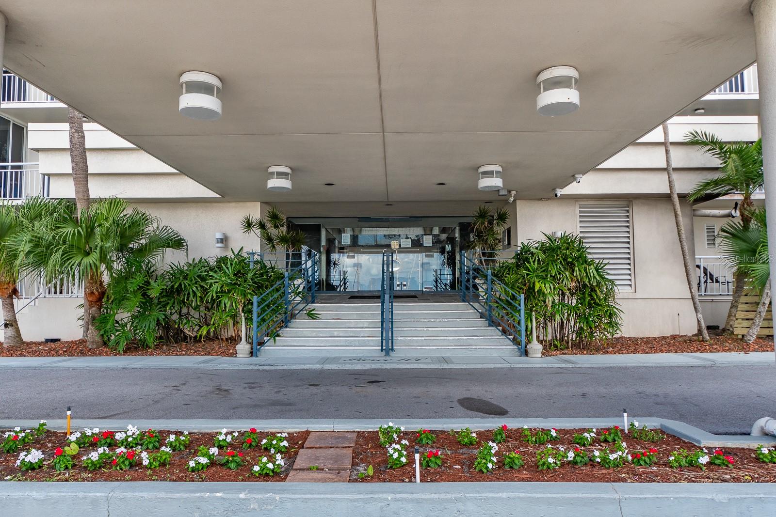 PIERCE 100 CONDO - Residential