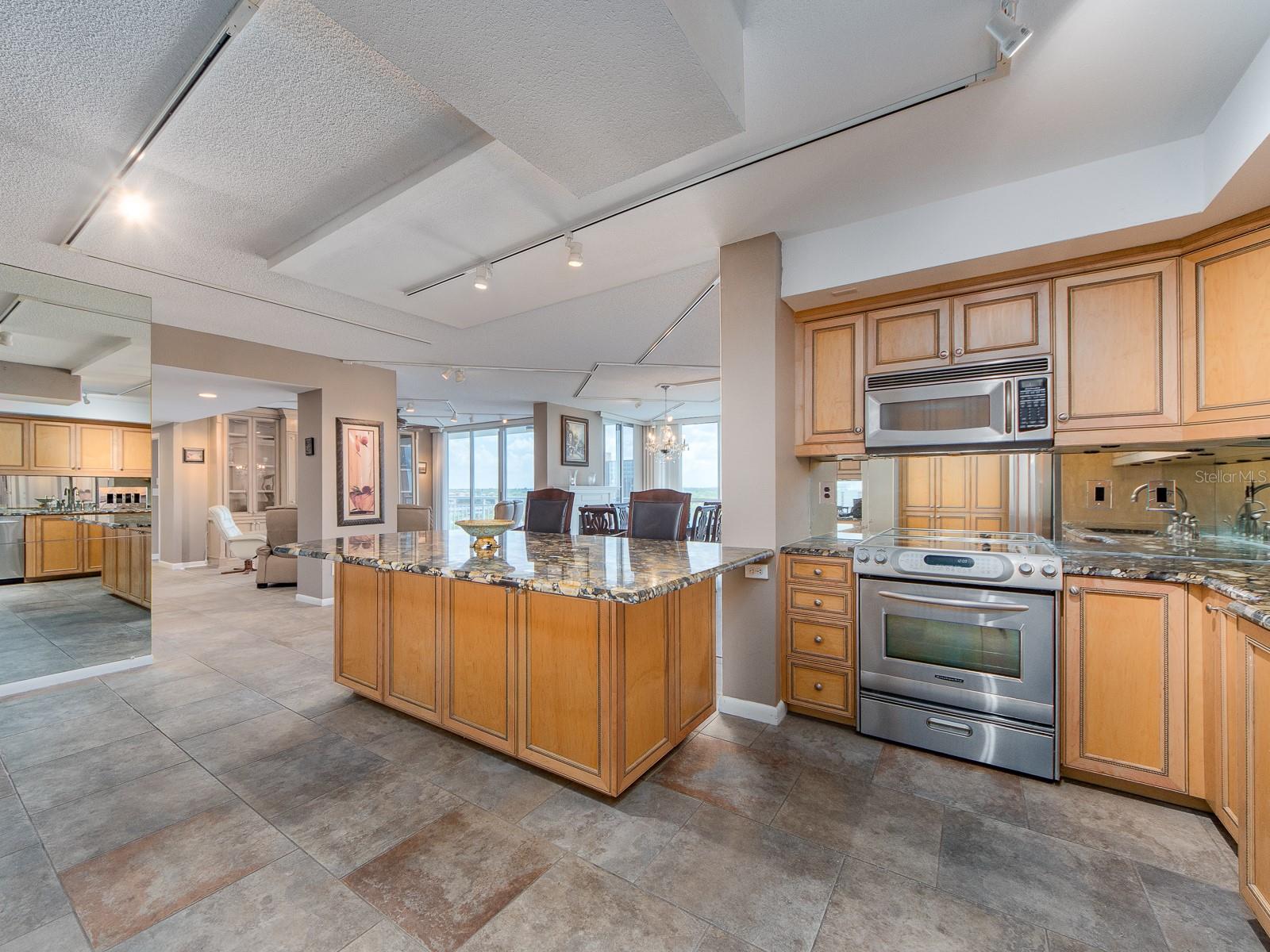 PIERCE 100 CONDO - Residential