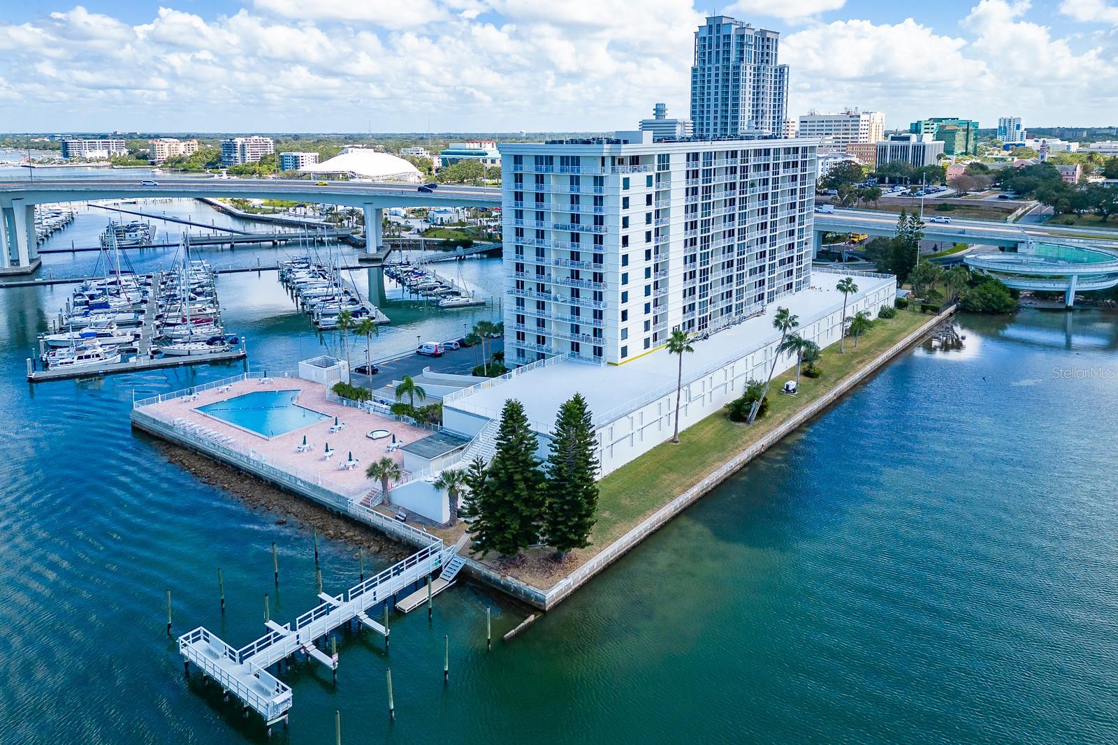 PIERCE 100 CONDO - Residential