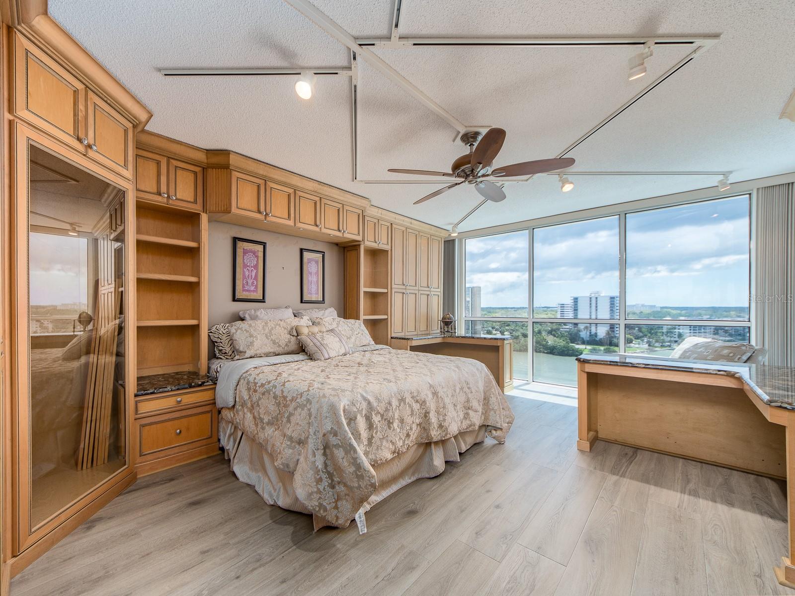 PIERCE 100 CONDO - Residential