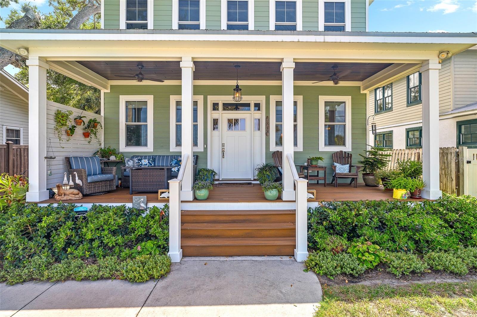 1318 RIVERSIDE DRIVE