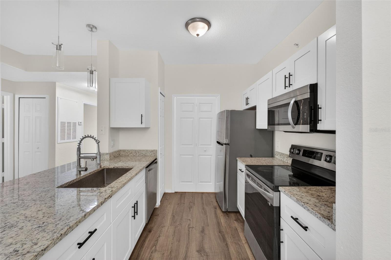 CYPRESS FAIRWAY CONDOS BLDG 6 - Residential