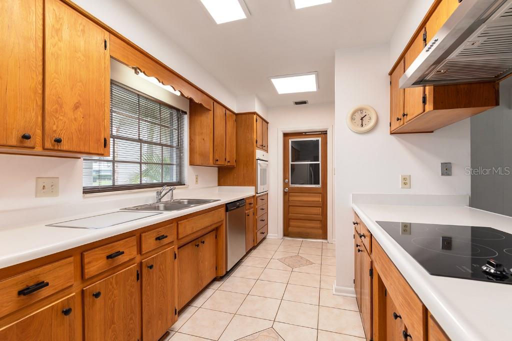 ENGLISH ESTATES UNIT 3 - Residential