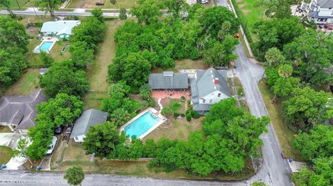 A home in DELAND