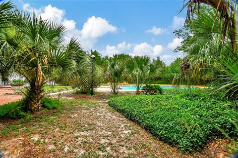 A home in DELAND