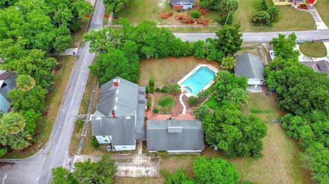 A home in DELAND