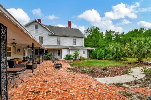 A home in DELAND