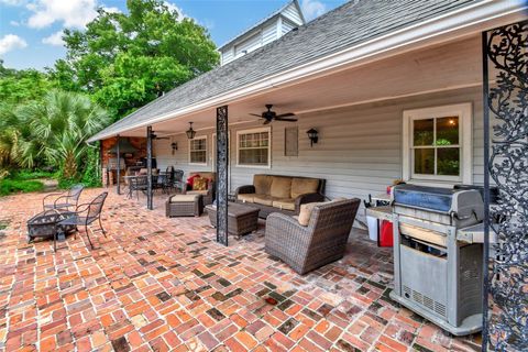 A home in DELAND