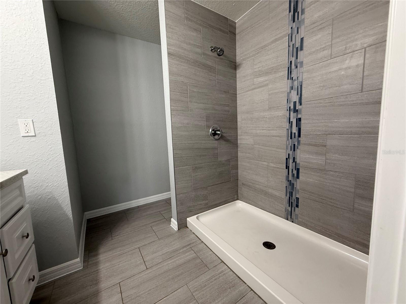 FLOYDS SUB AD NO 1 - Residential