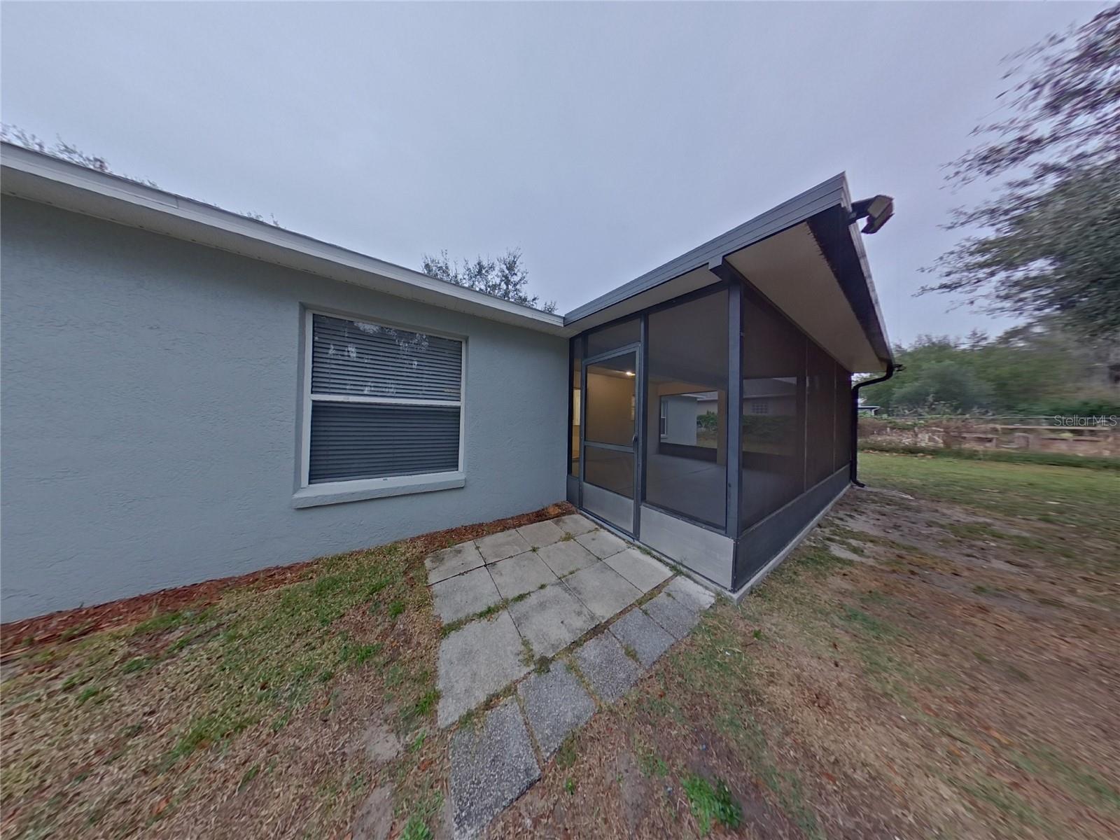 MINNEOLA QUAIL VALLEY PH 02 LT 101 - Residential Lease