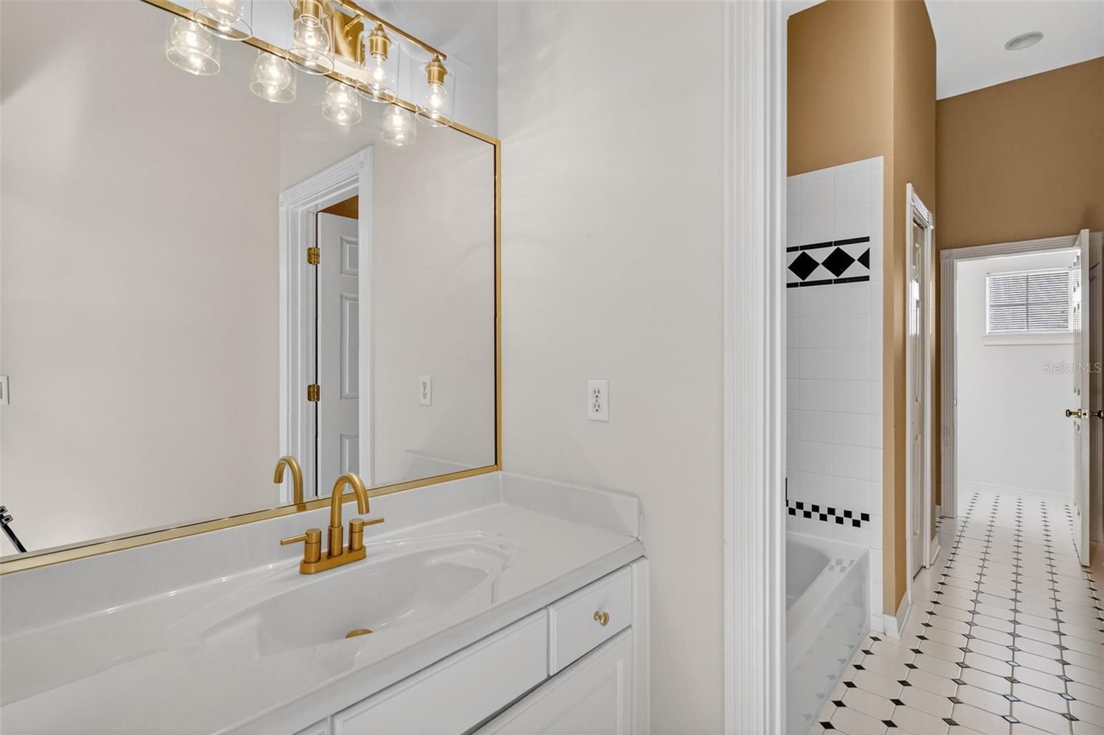 COUNTRY CLUB MOUNT DORA - Residential