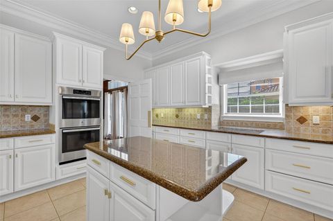 Tiny photo for 1741 Edgewater Drive, Mount Dora, FL 32757 (MLS # G5105010)