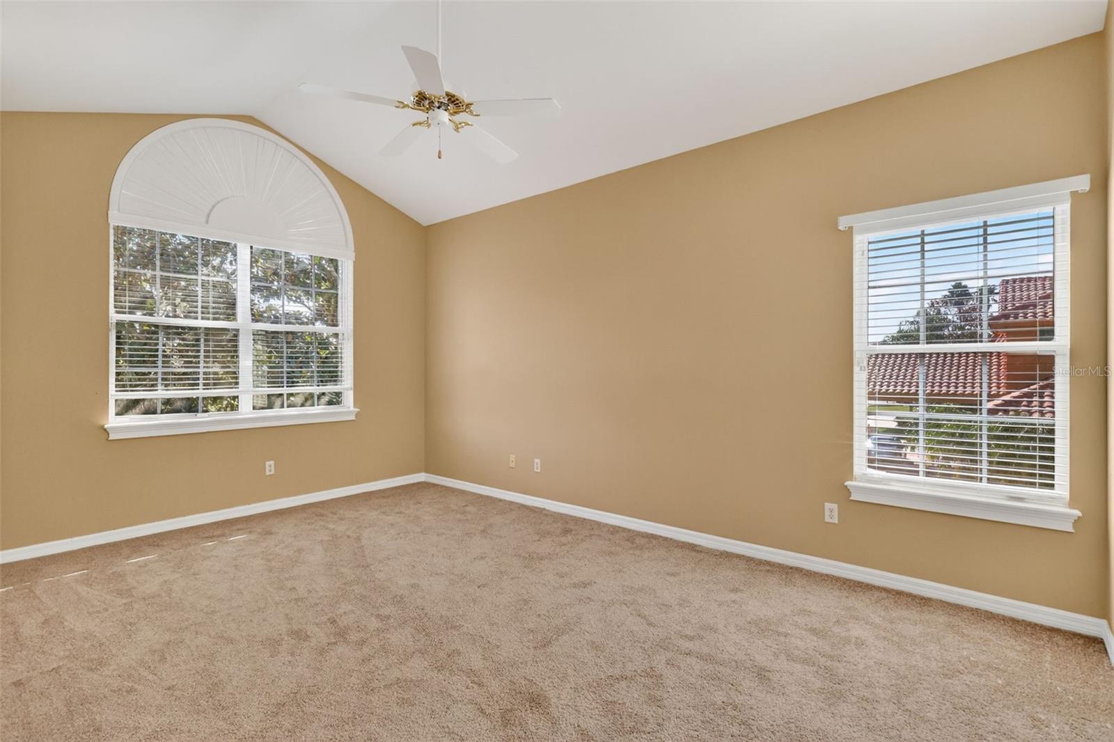 COUNTRY CLUB MOUNT DORA - Residential