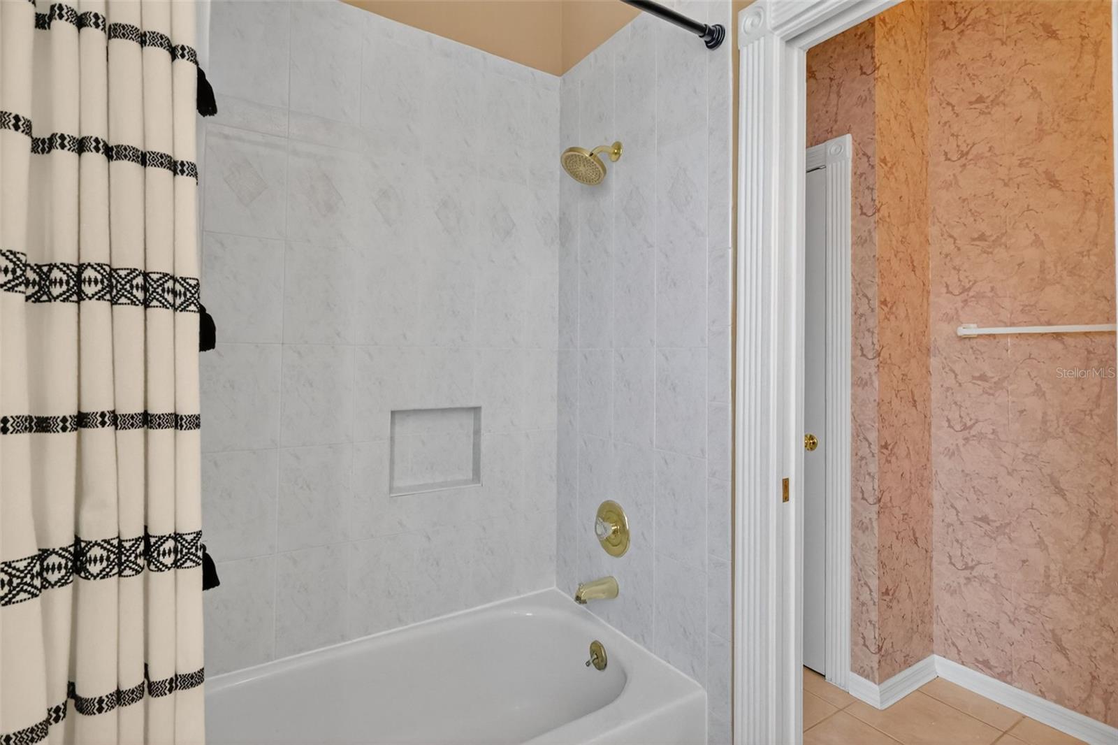 COUNTRY CLUB MOUNT DORA - Residential