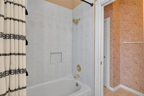 Tiny photo for 1741 Edgewater Drive, Mount Dora, FL 32757 (MLS # G5105010)