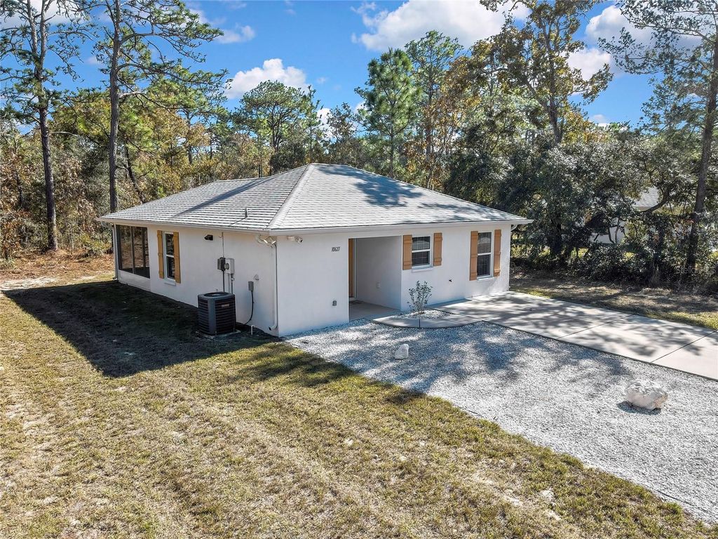 Photo of 10627 S Tartan Point, Homosassa, FL 34446 (MLS # O6371883)