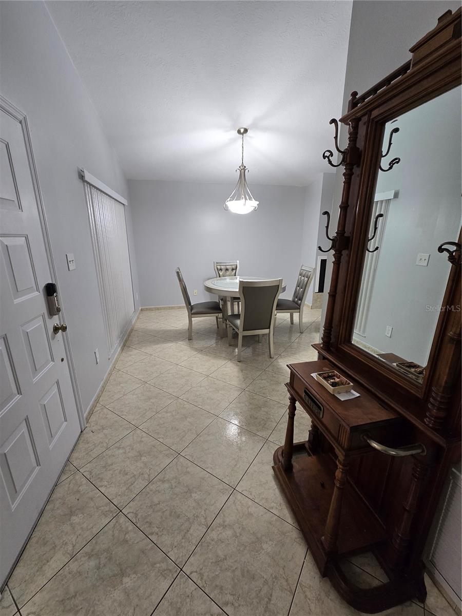 927 GRAND CAYMAN COURT