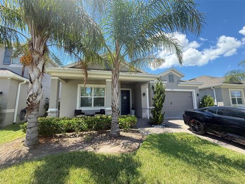 Photo of 2074 Brillante Drive, Saint Cloud, FL 34771 (MLS # S5135660)