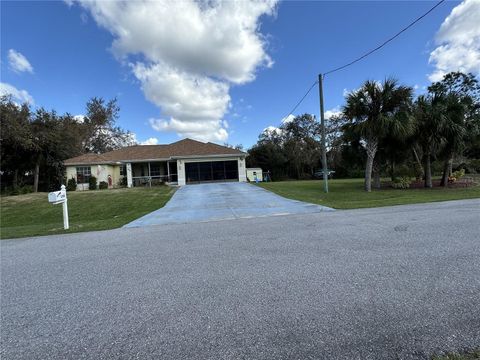 A home in PORT CHARLOTTE