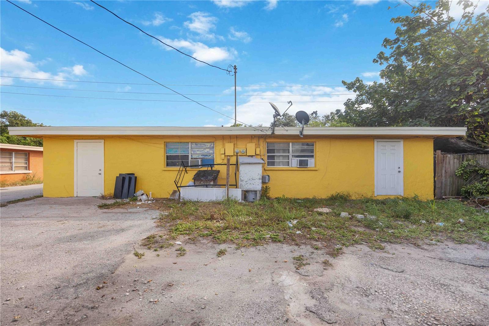 NEWTOWN FARMS - Commercial Sale