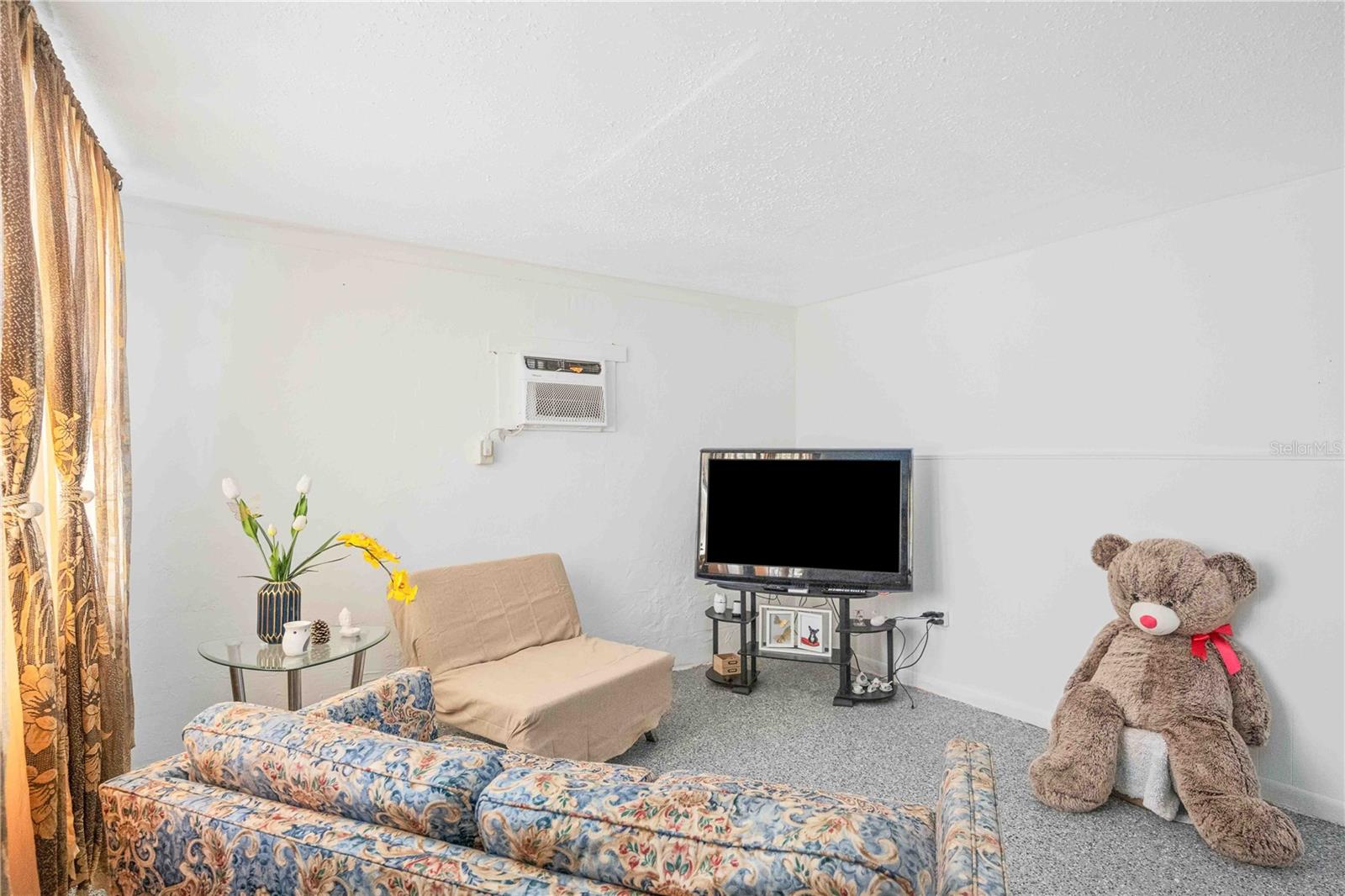 NEWTOWN FARMS - Commercial Sale