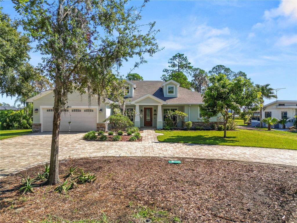 Photo of 2780 W Lake Hamilton Drive, Winter Haven, FL 33881 (MLS # L4956958)