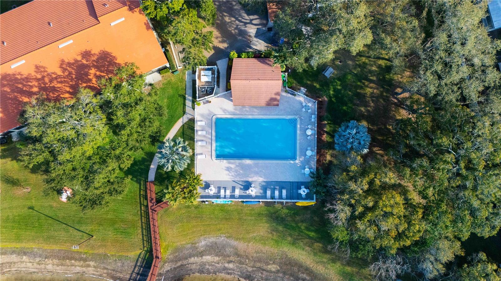 VILLAS OF LAKE ARBOR - Residential