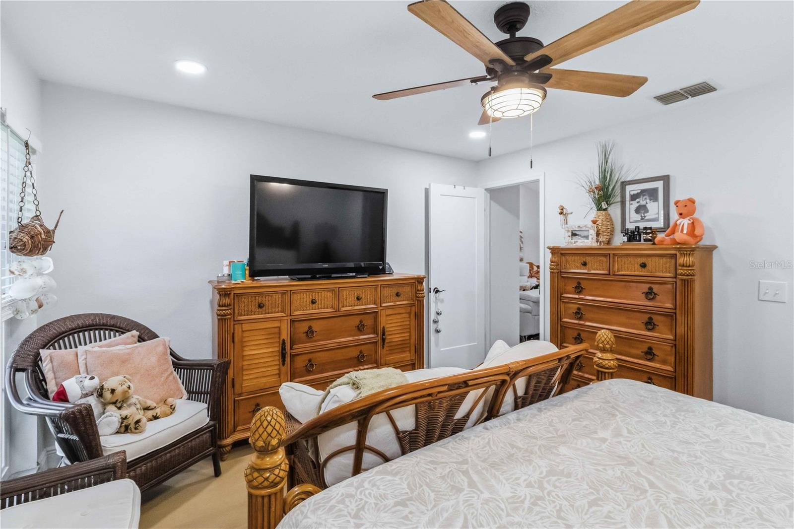 VILLAS OF LAKE ARBOR - Residential