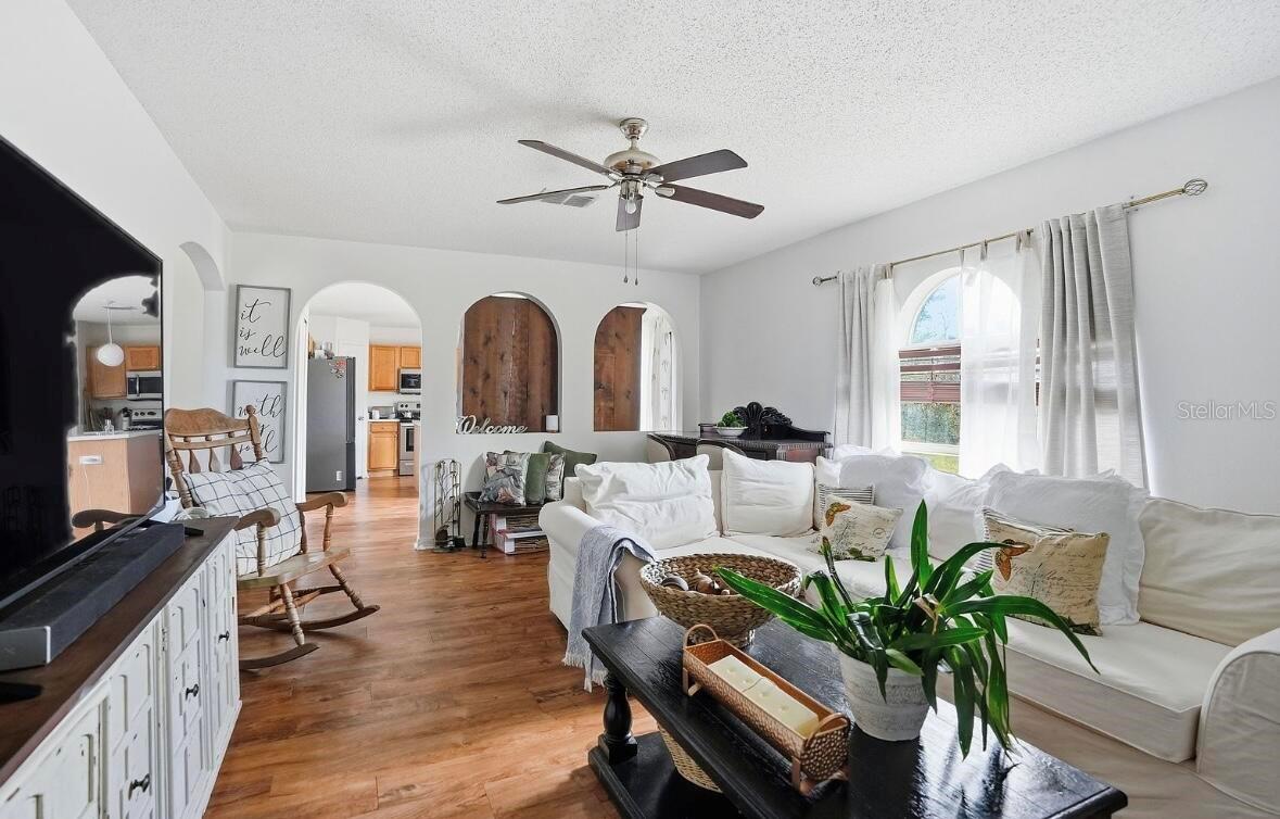 ROYAL HIGHLANDS - Residential